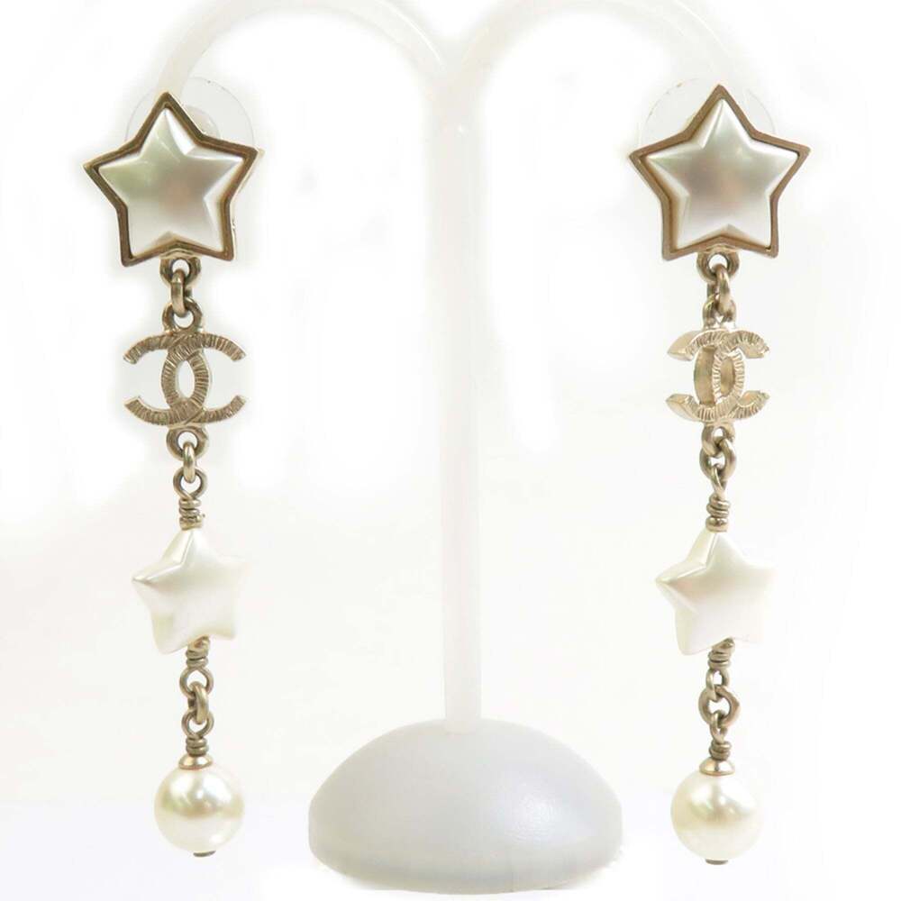 CHANEL Authentic White Pearl Earrings - Picture 1 of 8